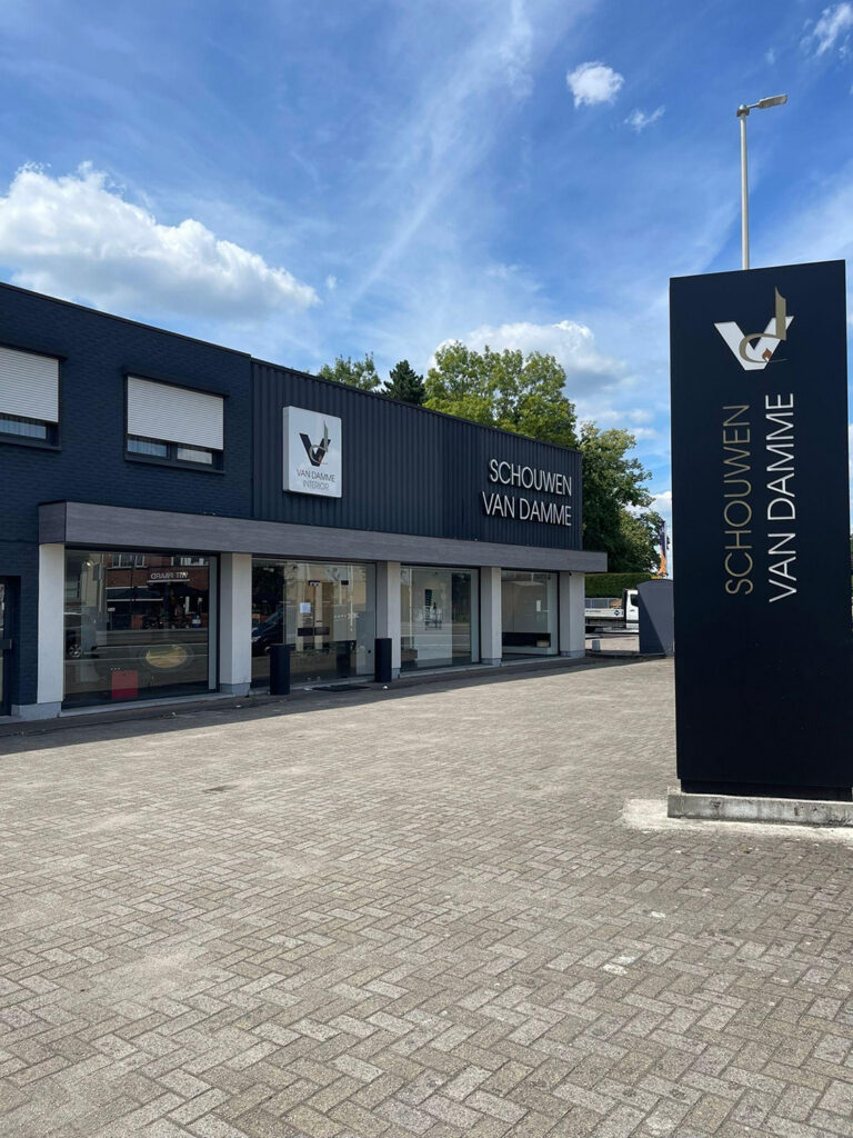 Novy Undercover | Dressing, inbouwkast en haardwand op maat
