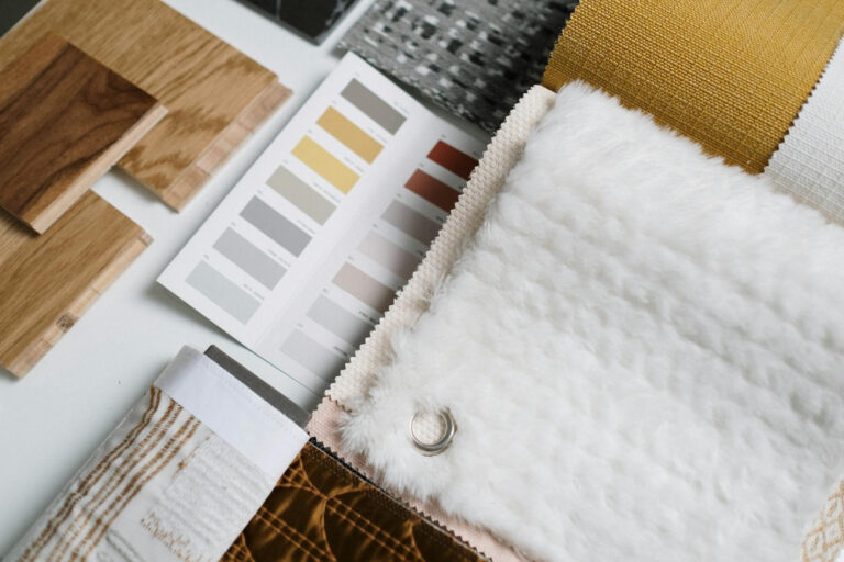Hoe kies je de juiste materialen voor maatwerkmeubels? | Dressing, inbouwkast en haardwand op maat