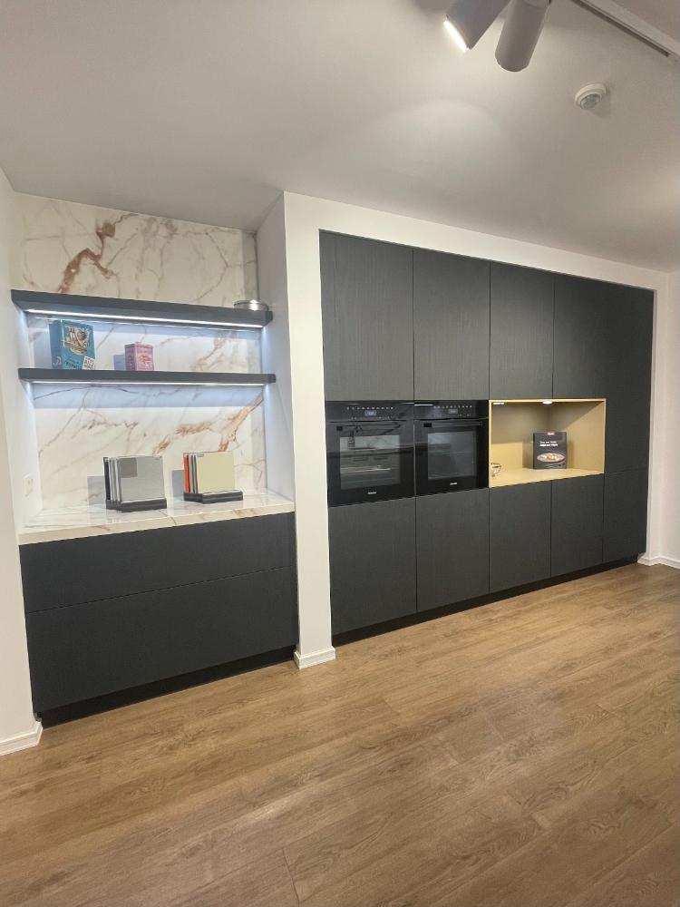 Keukens | Dressing, inbouwkast en haardwand op maat