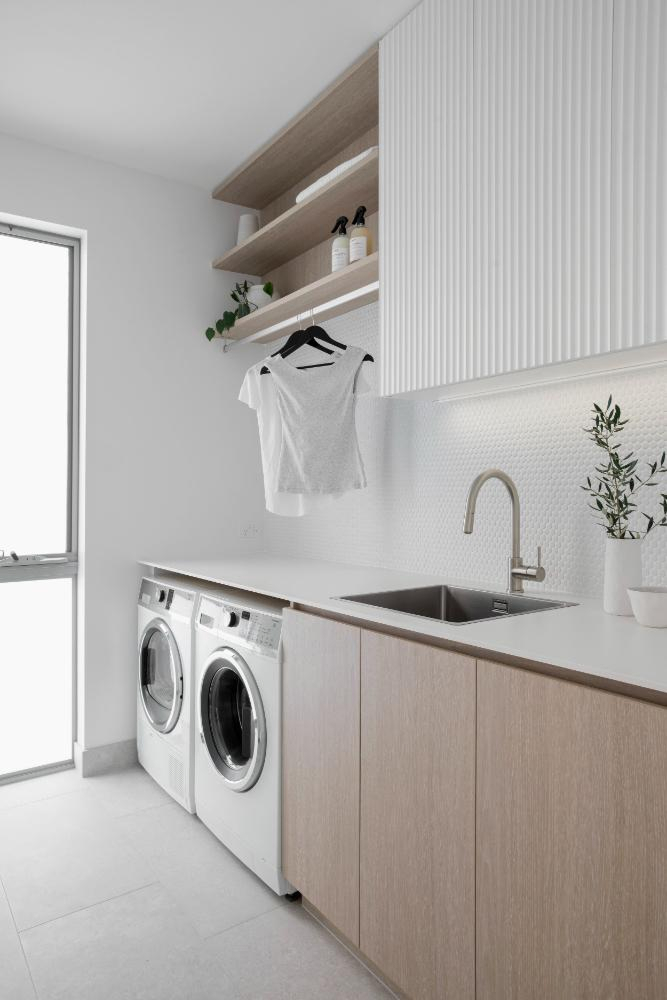 Meubels op maat 3 | Dressing, inbouwkast en haardwand op maat