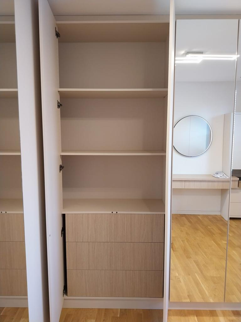 Meubels op maat 2 | Dressing, inbouwkast en haardwand op maat